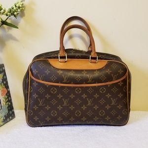 LV deauville authentic